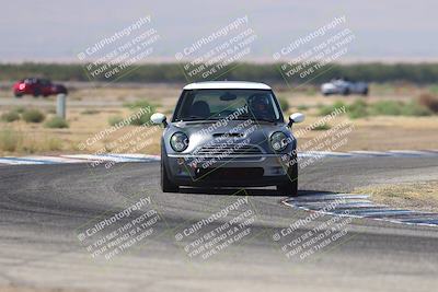 media/Sep-20-2025-Extreme Speed (Sat) [[1fcc23683c]]/Orange (Mid Intermediate)/Session 2 (Sunrise)/